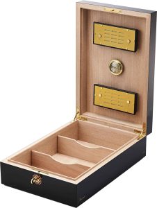 باکارات : تلفیق جلال کریستال با هنر کهن سیگار برگ