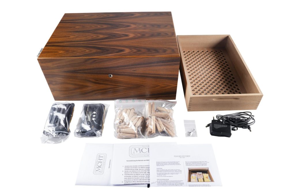 هنر و علم نگهداری سیگار برگ بازنگری جامع هومیدور Der Humidor Century Centurion؛ شاهکار مهندسی آلمان یا صرفاً یک جعبه گرانقیمت؟